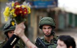 Lính Israel mạnh tay trấn áp người biểu tình Palestine (2)