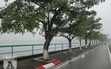 [Ảnh] Hồ Tây đẹp lạ trong sương mù