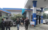 [ẢNH] Toàn cảnh cuộc thực nghiệm đổ xăng giữa Petrolimex và lái xe ôtô khiếu nại