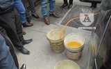 [ẢNH] Toàn cảnh cuộc thực nghiệm đổ xăng giữa Petrolimex và lái xe ôtô khiếu nại