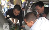 [ẢNH] Toàn cảnh cuộc thực nghiệm đổ xăng giữa Petrolimex và lái xe ôtô khiếu nại
