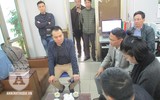[ẢNH] Toàn cảnh cuộc thực nghiệm đổ xăng giữa Petrolimex và lái xe ôtô khiếu nại