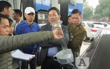 [ẢNH] Toàn cảnh cuộc thực nghiệm đổ xăng giữa Petrolimex và lái xe ôtô khiếu nại