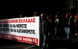 [Ảnh] Cảnh xung đột giữa người biểu tình và cảnh sát ở Athens
