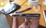 Vụ nữ học viên y tế lừa đảo, đánh tráo iPhone ở cổng viện: Chiếc iPhone giả giống thật cỡ nào?