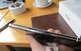 Vụ nữ học viên y tế lừa đảo, đánh tráo iPhone ở cổng viện: Chiếc iPhone giả giống thật cỡ nào?