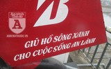 Xe đạp lọc nước ở hồ Hoàng Cầu 