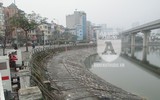 Xe đạp lọc nước ở hồ Hoàng Cầu 