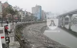 Xe đạp lọc nước ở hồ Hoàng Cầu 