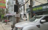 Đỗ ô tô kiểu... hồn nhiên dưới thông báo cấm đỗ, thì sao?...