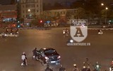 Ảnh hiện trường tan nát vụ xe máy bị ô tô bán tải kéo lê hàng trăm mét