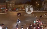 Ảnh hiện trường tan nát vụ xe máy bị ô tô bán tải kéo lê hàng trăm mét
