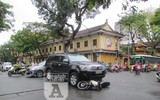 Hình ảnh vụ tai nạn giao thông ở ngã tư trung tâm Thủ đô khiến nhiều người suy nghĩ