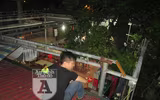 [ẢNH] Toàn cảnh vụ cảnh sát quật ngã đối tượng giang hồ cầm 2 dao nhọn cố thủ