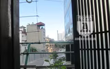 [ẢNH] Nắng nóng cao độ, càng ngột ngạt vì bị xả khói độc hại