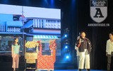 Xem vở kịch 