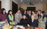 Hình ảnh về Tổng Bí thư Nguyễn Phú Trọng và nguyên Tổng Bí thư Đỗ Mười