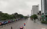 [ẢNH] Hà Nội lạ và đẹp trong ngày mồng 1 Tết