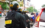 [ẢNH] Sát cánh cùng Cảnh sát Cơ động trong buổi tuần tra xử lý vi phạm về mũ bảo hiểm