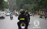 [ẢNH] Sát cánh cùng Cảnh sát Cơ động trong buổi tuần tra xử lý vi phạm về mũ bảo hiểm