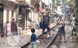 [ẢNH] CSGT Đường sắt tuần tra, tuyên truyền tại 