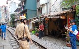 [ẢNH] CSGT Đường sắt tuần tra, tuyên truyền tại 
