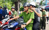 [ẢNH] Lực lượng công an nhiệt tình hỗ trợ các thí sinh, nhận được sự cảm tình ý nghĩa