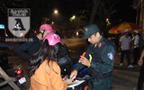[ẢNH] Sát cánh cùng Cảnh sát 141 trong đêm 'giao thời' cuối tuần ở phố đi bộ