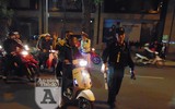 [ẢNH] Điều 'lạ', thú vị tại chốt 141 trong đêm người Hà Nội ăn mừng chiến thắng trước UAE