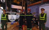 [ẢNH] Điều 'lạ', thú vị tại chốt 141 trong đêm người Hà Nội ăn mừng chiến thắng trước UAE