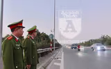[ẢNH] Toàn cảnh xúc động đón mừng những người hùng của bóng đá Việt Nam