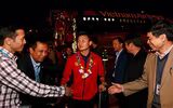[ẢNH] Toàn cảnh xúc động đón mừng những người hùng của bóng đá Việt Nam