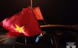 [ẢNH] Toàn cảnh xúc động đón mừng những người hùng của bóng đá Việt Nam