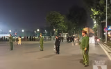 [ẢNH] Toàn cảnh xúc động đón mừng những người hùng của bóng đá Việt Nam