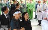 [ẢNH] Những khoảnh khắc nghẹn ngào tại lễ tang 3 liệt sĩ hy sinh tại Đồng Tâm