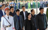 [ẢNH] Những khoảnh khắc nghẹn ngào tại lễ tang 3 liệt sĩ hy sinh tại Đồng Tâm