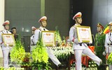 [ẢNH] Những khoảnh khắc nghẹn ngào tại lễ tang 3 liệt sĩ hy sinh tại Đồng Tâm