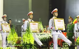 [ẢNH] Những khoảnh khắc nghẹn ngào tại lễ tang 3 liệt sĩ hy sinh tại Đồng Tâm