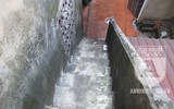 [ẢNH] Trấn áp đối tượng manh động cố thủ: Những khoảnh khắc căng như dây đàn