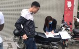 [ẢNH] Không đeo khẩu trang ở nơi công cộng, người bị phạt nêu lý do khó nghe