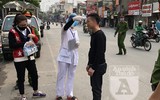 [ẢNH] Không đeo khẩu trang ở nơi công cộng, người bị phạt nêu lý do khó nghe