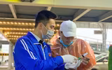 Tuổi trẻ Thủ đô phát 10.000 khẩu trang miễn phí giúp người dân phòng virus Corona