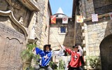 Dạo chơi xứ cổ tích Sun World Ba Na Hills với những chàng lính ngự lâm