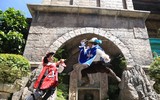 Dạo chơi xứ cổ tích Sun World Ba Na Hills với những chàng lính ngự lâm