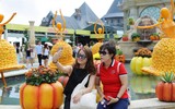 Halloween Sun World Ba Na Hills đẹp rực rỡ với hơn 10 tấn bí, ngô, táo trang trí