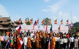 Hàng trăm đại biểu và Phật tử Vesak 2019 tham dự lễ cầu an trên đỉnh Fansipan