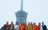 Hàng trăm đại biểu và Phật tử Vesak 2019 tham dự lễ cầu an trên đỉnh Fansipan