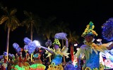Du khách phấn khích với Lễ hội Carnival đường phố DIFF 2019