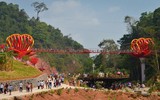 Khám phá cầu kính tình yêu ở Mộc Châu
