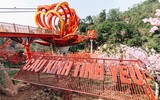 Khám phá cầu kính tình yêu ở Mộc Châu